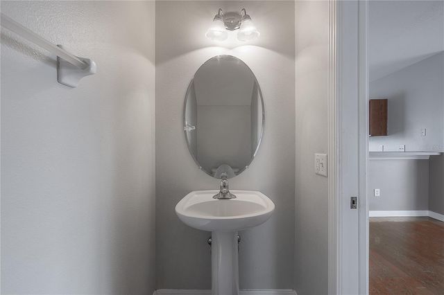 4951 ELIZABETH COURT, Tampa, FL 33616