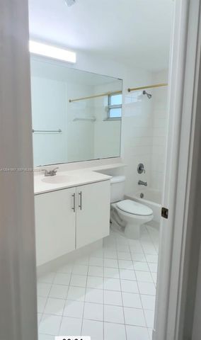 10750 NW 66th St 214, Doral, FL 33178