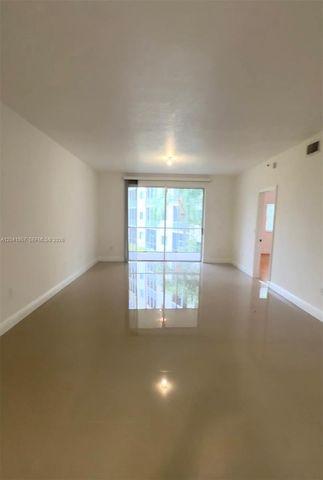 10750 NW 66th St 214, Doral, FL 33178