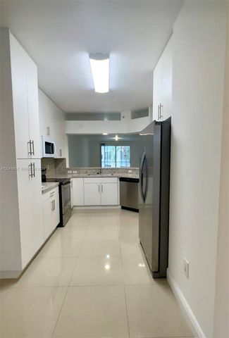 10750 NW 66th St 214, Doral, FL 33178