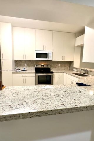 10750 NW 66th St 214, Doral, FL 33178