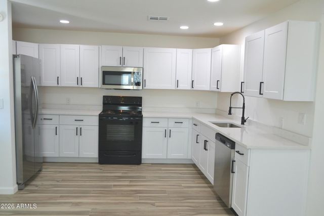 44 N MOUNTAIN Road 1, Apache Junction, AZ 85120