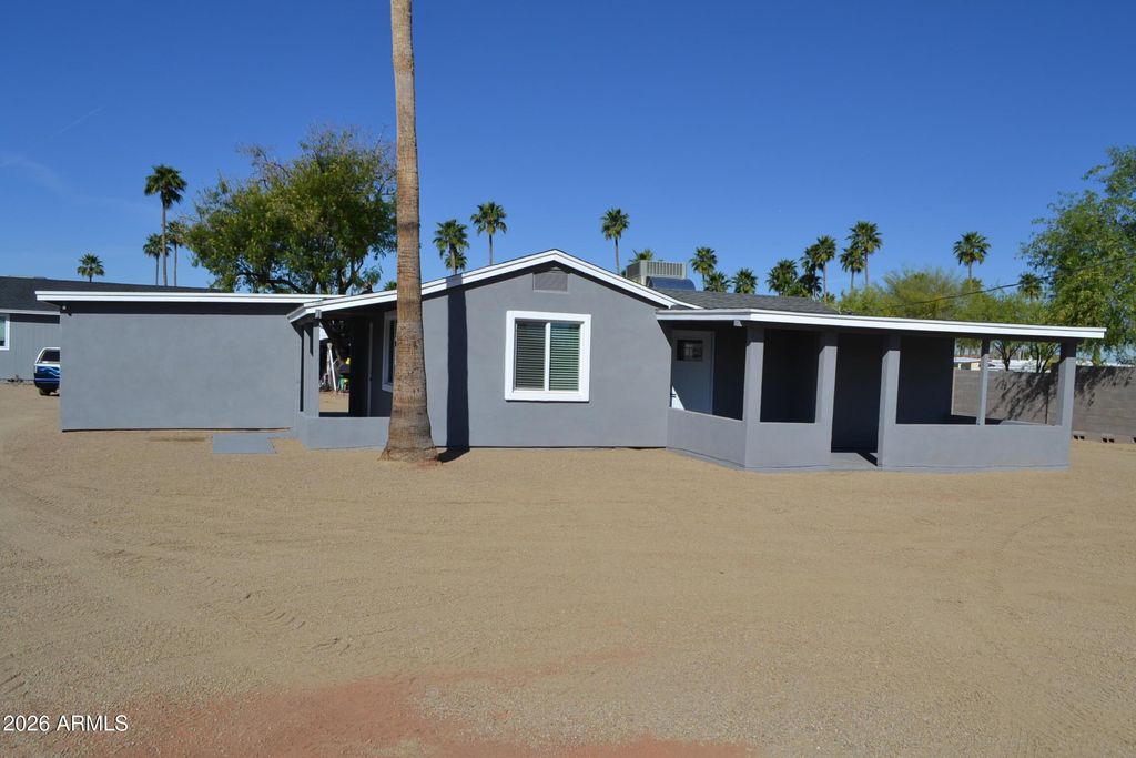 44 N MOUNTAIN Road 1, Apache Junction, AZ 85120