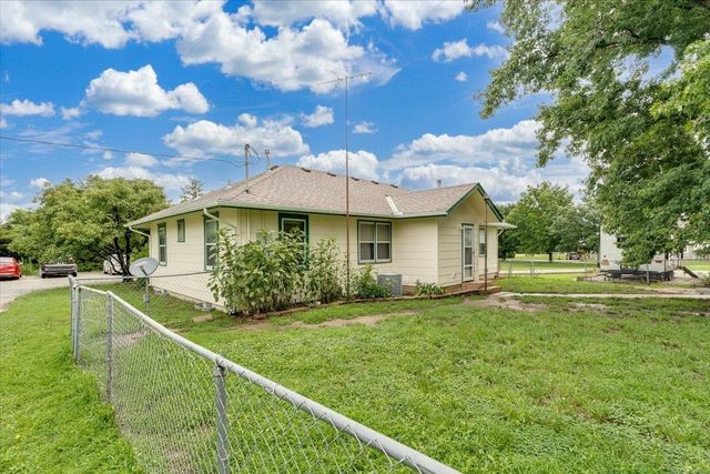 10101 E 106th St S, Mulvane, KS 67110