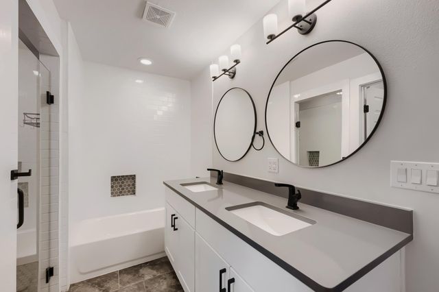 3711 Rock Terrace DR, Lago Vista, TX 78645