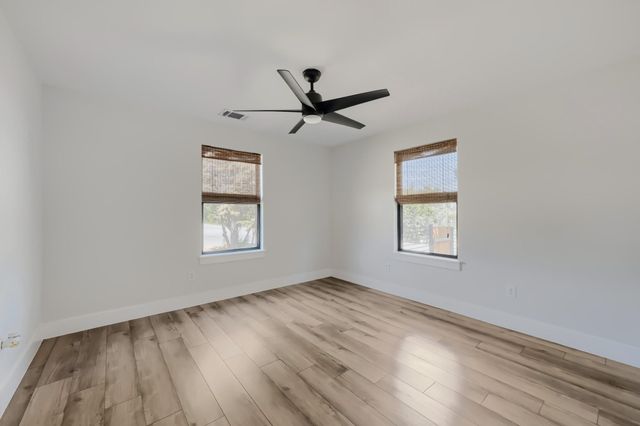 3711 Rock Terrace DR, Lago Vista, TX 78645