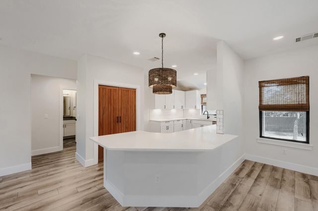 3711 Rock Terrace DR, Lago Vista, TX 78645