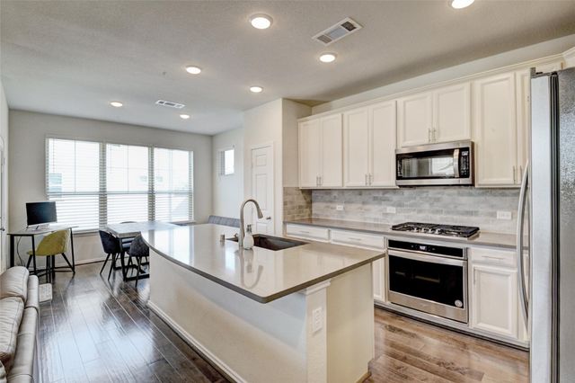 3104 Roseland Terrace Lane, Houston, TX 77063