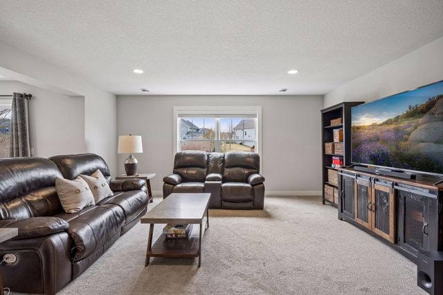 4925 Otter Trail NE, Saint Michael, MN 55376