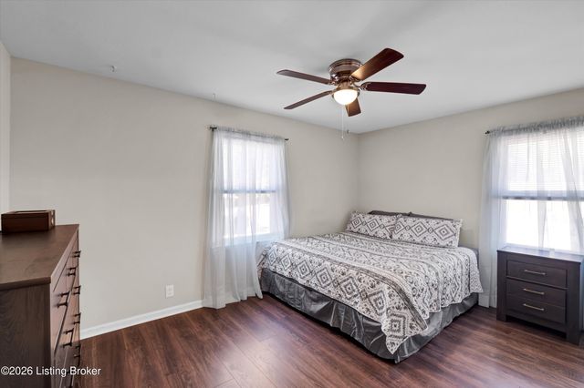 4212 Silvercreek Rd, Louisville, KY 40272