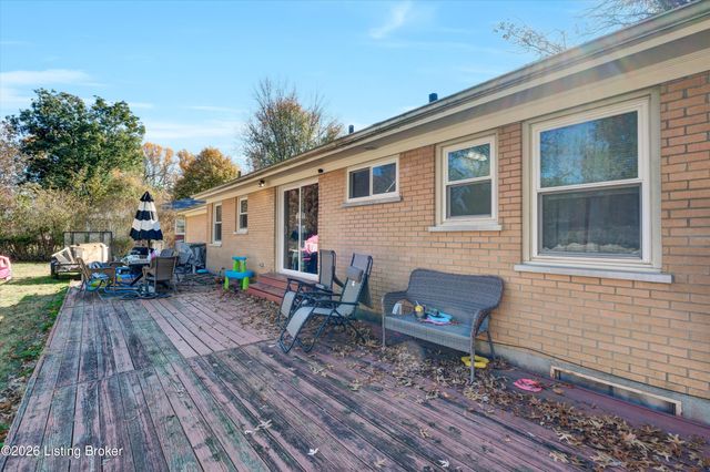 4212 Silvercreek Rd, Louisville, KY 40272