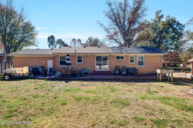 4212 Silvercreek Rd, Louisville, KY 40272