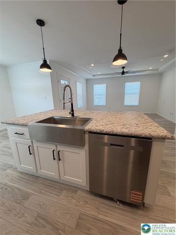 425 Upper Pmhe North Drive, East Stroudsburg, PA 18302
