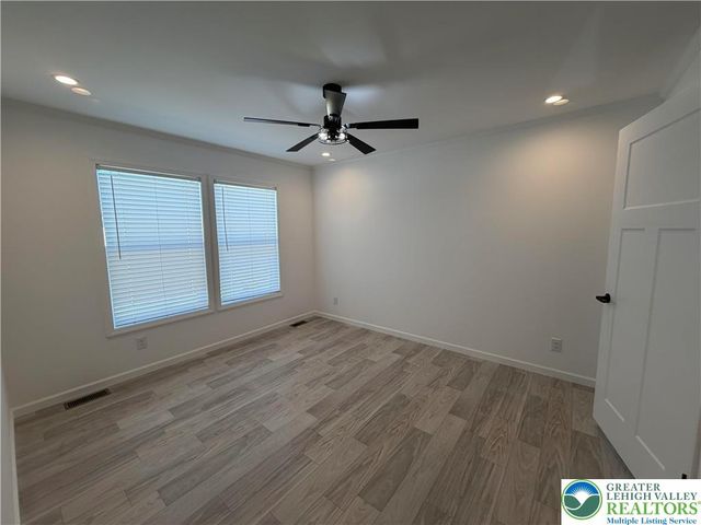 425 Upper Pmhe North Drive, East Stroudsburg, PA 18302