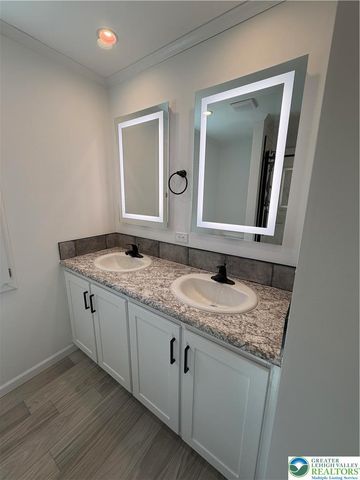 425 Upper Pmhe North Drive, East Stroudsburg, PA 18302