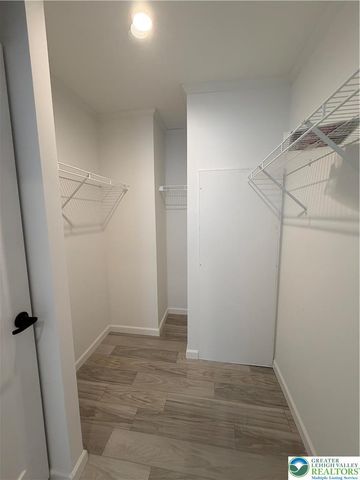 425 Upper Pmhe North Drive, East Stroudsburg, PA 18302