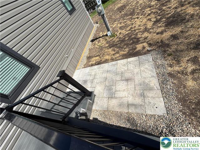 425 Upper Pmhe North Drive, East Stroudsburg, PA 18302