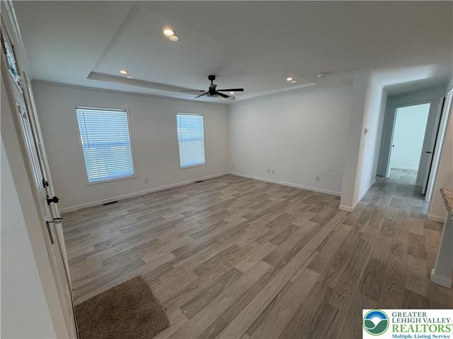 425 Upper Pmhe North Drive, East Stroudsburg, PA 18302