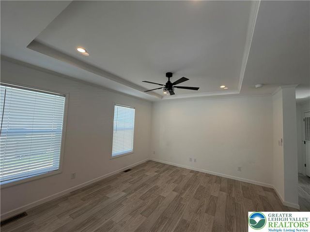 425 Upper Pmhe North Drive, East Stroudsburg, PA 18302
