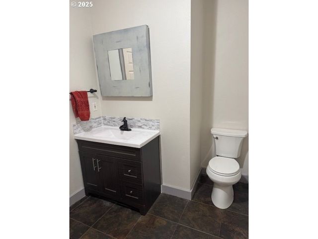 4015 Scenic Dr 4027, Eugene, OR 97404