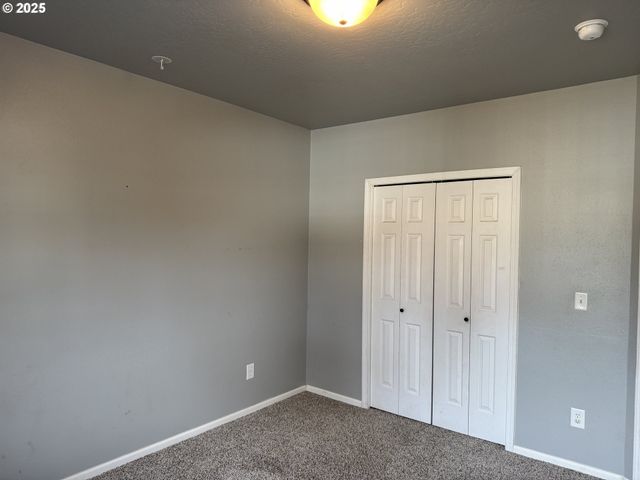 4015 Scenic Dr 4027, Eugene, OR 97404