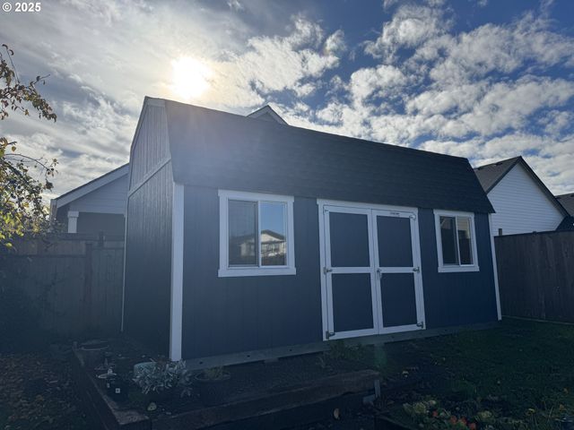 4015 Scenic Dr 4027, Eugene, OR 97404