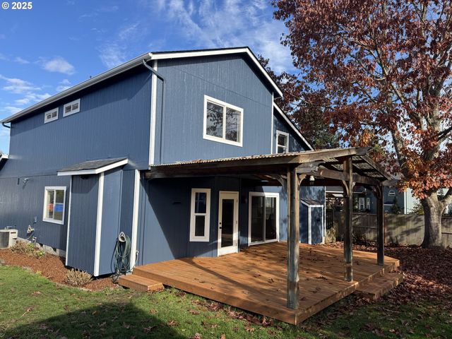 4015 Scenic Dr 4027, Eugene, OR 97404