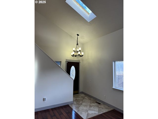 4015 Scenic Dr 4027, Eugene, OR 97404