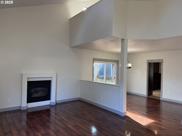 4015 Scenic Dr 4027, Eugene, OR 97404