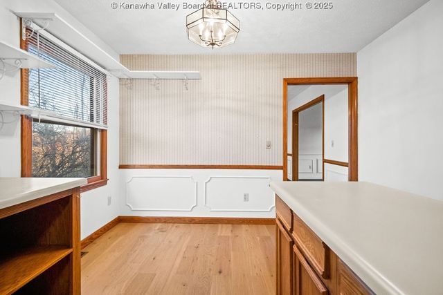 128 Woodbridge Drive, Charleston, WV 25311