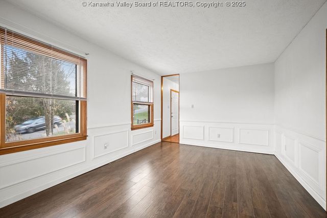 128 Woodbridge Drive, Charleston, WV 25311