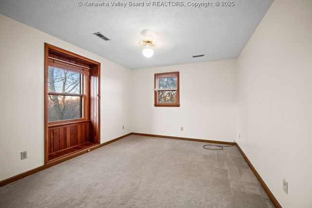 128 Woodbridge Drive, Charleston, WV 25311