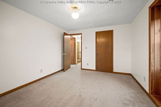 128 Woodbridge Drive, Charleston, WV 25311