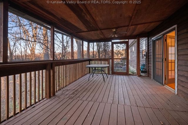 128 Woodbridge Drive, Charleston, WV 25311