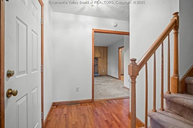 128 Woodbridge Drive, Charleston, WV 25311