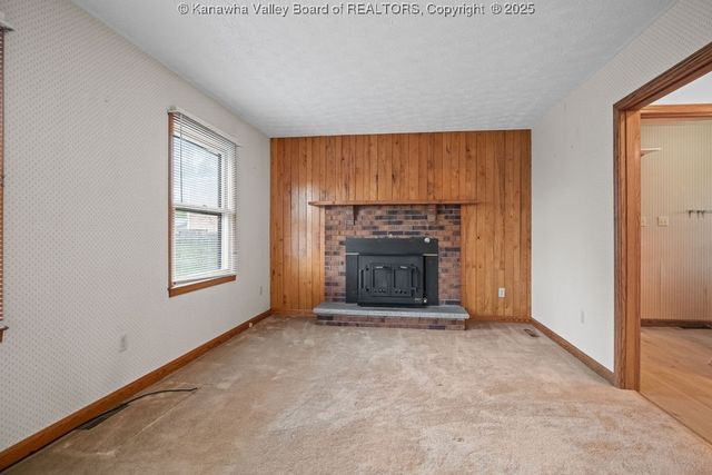 128 Woodbridge Drive, Charleston, WV 25311