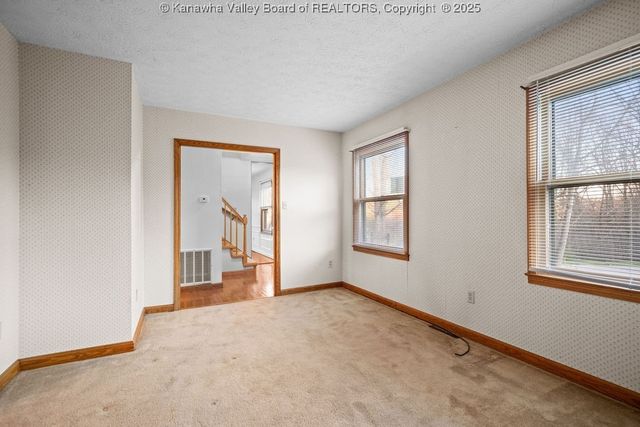 128 Woodbridge Drive, Charleston, WV 25311