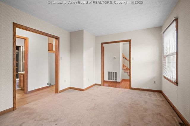 128 Woodbridge Drive, Charleston, WV 25311