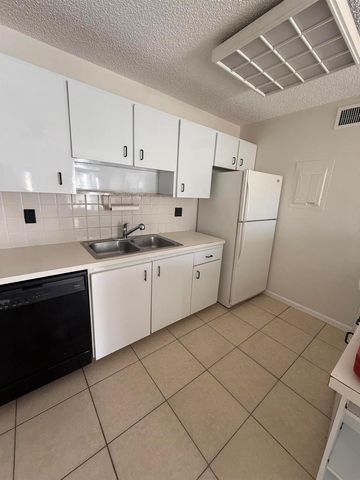 633 Executive Center Drive L202, West Palm Beach, FL 33401