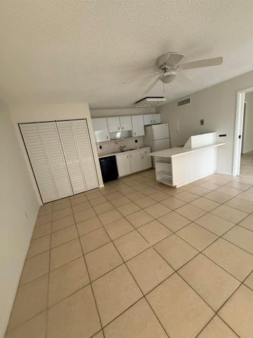 633 Executive Center Drive L202, West Palm Beach, FL 33401