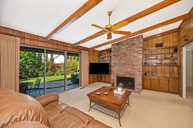 49 Saratoga Cir, Sacramento, CA 95864