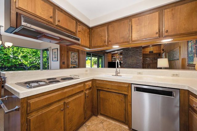 49 Saratoga Cir, Sacramento, CA 95864