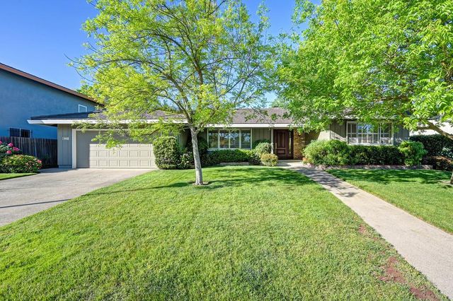 49 Saratoga Cir, Sacramento, CA 95864