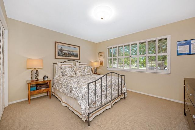 49 Saratoga Cir, Sacramento, CA 95864