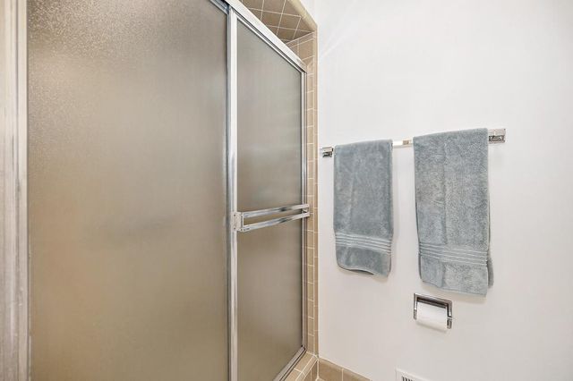 49 Saratoga Cir, Sacramento, CA 95864