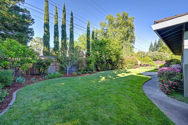49 Saratoga Cir, Sacramento, CA 95864