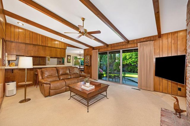 49 Saratoga Cir, Sacramento, CA 95864