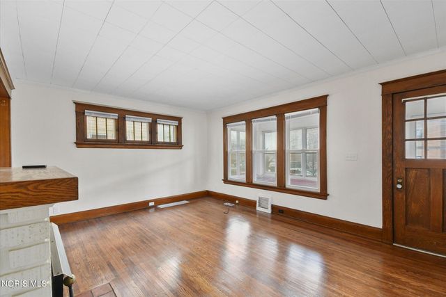 833 Kingston Avenue, Toledo, OH 43605