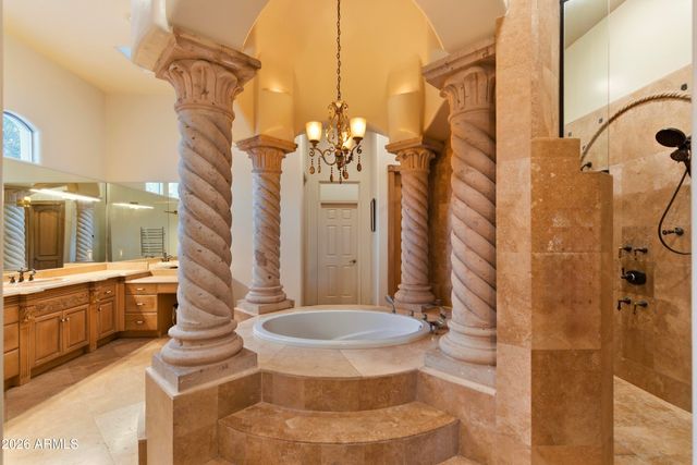 9071 N 53rd Place, Paradise Valley, AZ 85253