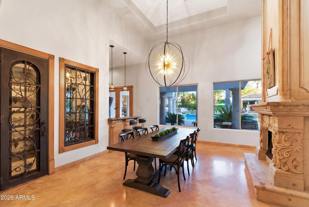 Image 11 of property listing at 9071 N 53rd Place, Paradise Valley, AZ 85253